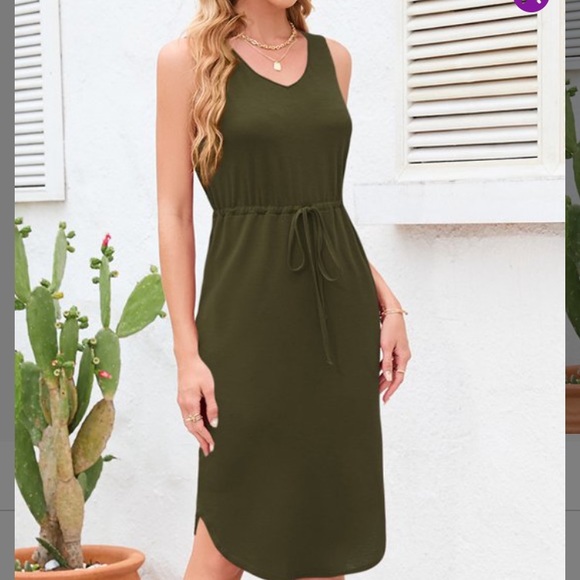 ZULILY Zowodo Green Drawstring V-neck Dress, M - Picture 2 of 4